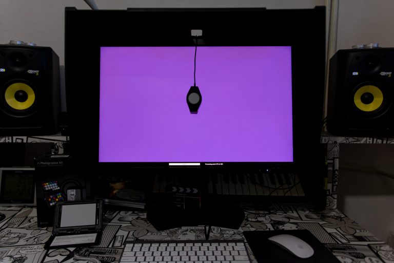 Proces kalibracji monitora urządzeniem i1 Display Pro